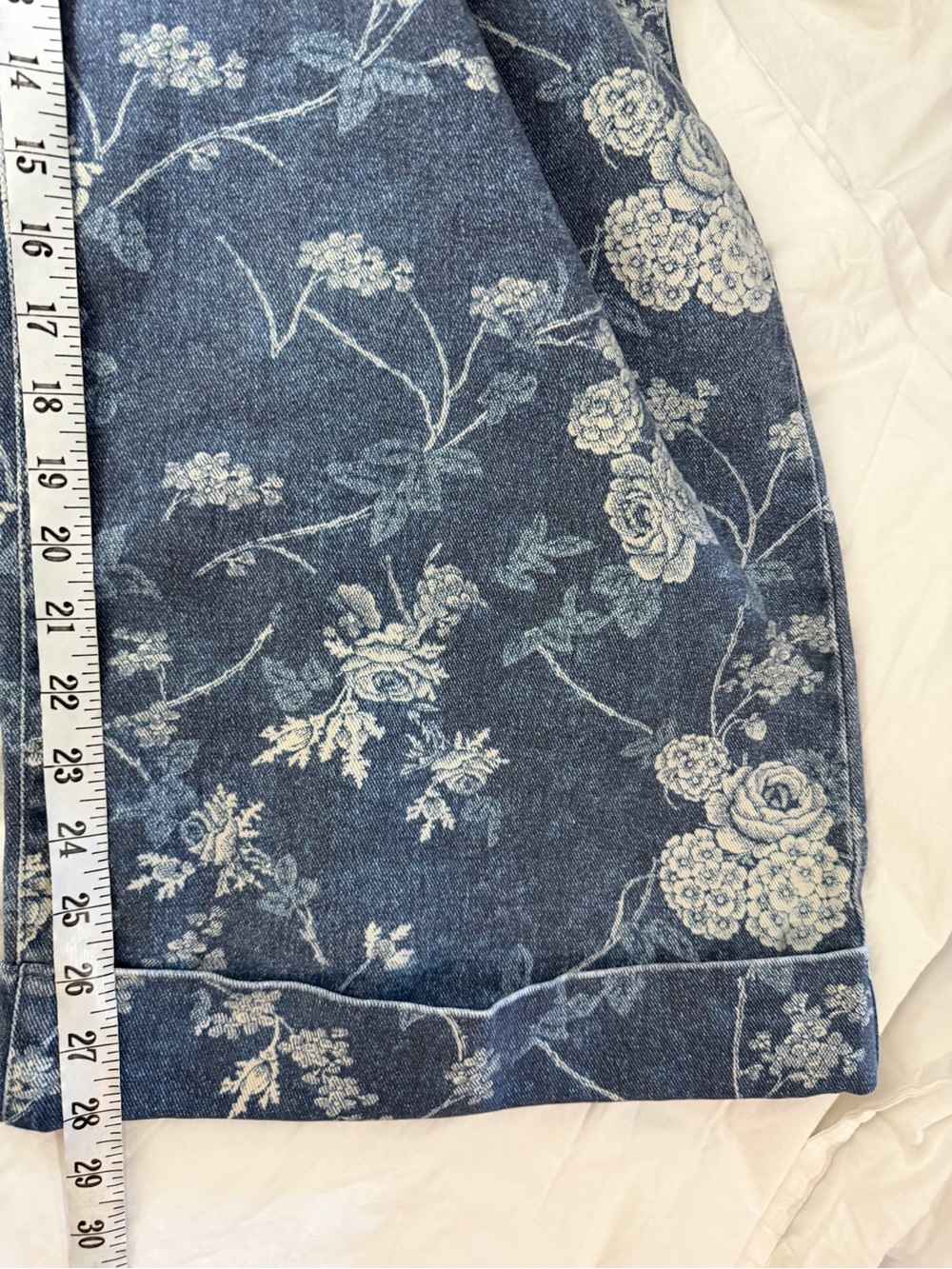 PILCRO The Leon Double Hem High-Rise Wide-Leg Cuffed Jeans Floral 30 - Picture 13 of 15